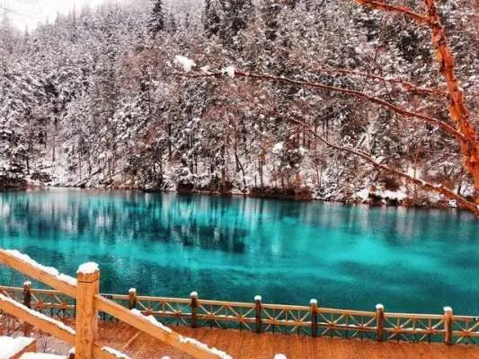 九寨沟天气预报30天,规划完美旅行的必备指南 九寨沟天气预报30天,规划完美旅行的必备指南